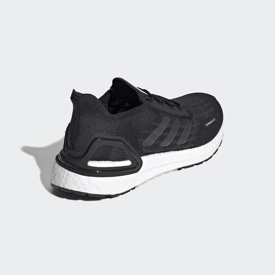 ADIDAS ULTRABOOST S.RDY W sivustolla stadium.fi ADIDAS ULTRABOOST S.RDY W sivustolla stadium.fi